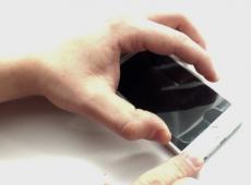 Как снять защитное стекло с экрана телефона Как отклеить старое защитное стекло с айфона